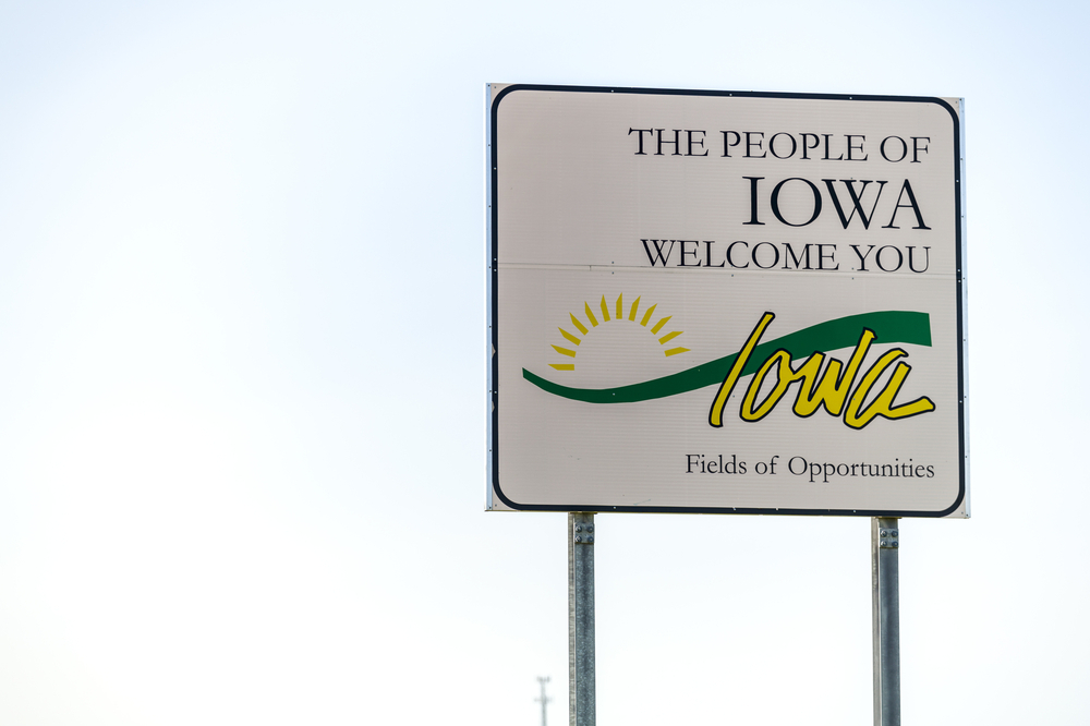 Welcome to Iowa sign